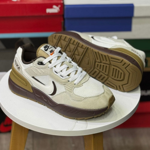 NIKE SACAY BLANCA CAFE HOMBRE