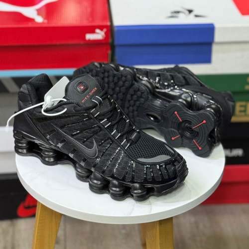 NIKE SHOX GUSANO NEGRA HOMBRE