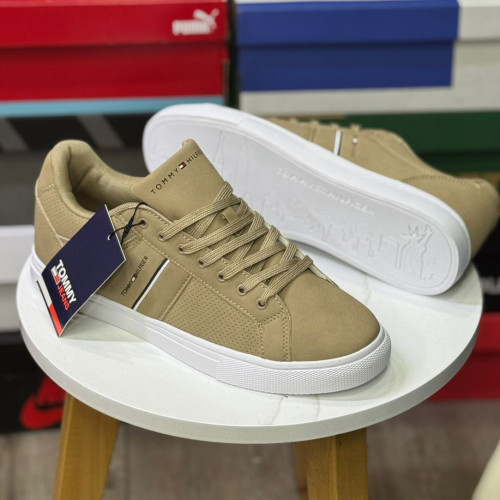 TOMMY HILFIGER CAFÉ RAYA NEGRA BLANCA HOMBRE