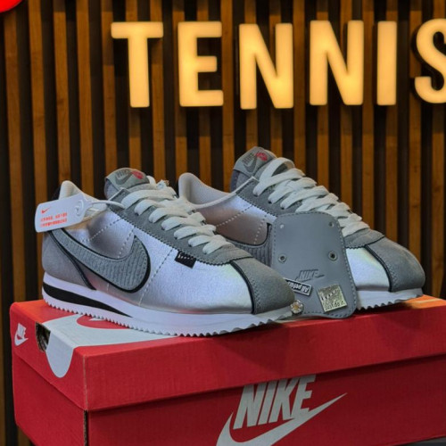 NIKE CORTES GRIS VERDE DAMA
