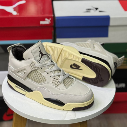 JORDAN RETRO 4 BEIGE CAFE HOMBRE