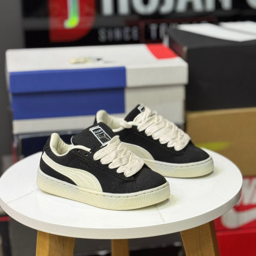 PUMA SUEDE NEGRA BLANCA NIÑO