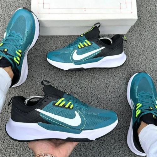 NIKE TRAIL VERDE BLANCA NEGRA HOMBRE