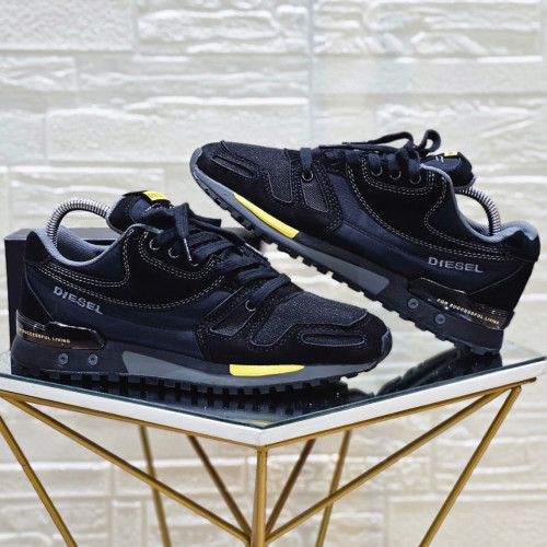DIESEL LOW LACE NEGRA AMARILLA