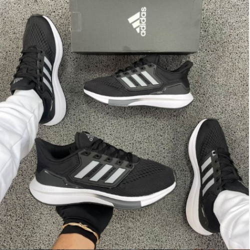 ADIDAS EQ21 NEGRA RAYA NEGRA DAMA