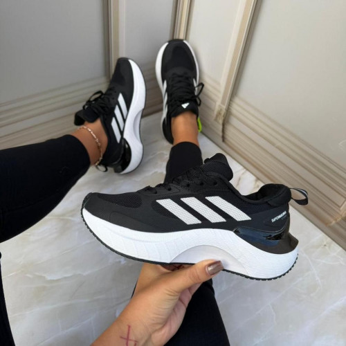 ADIDAS RUNING NEGRA BLANCA HOMBRE