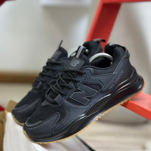 NEW BALANCE NEGRA CAFE HOMBRE