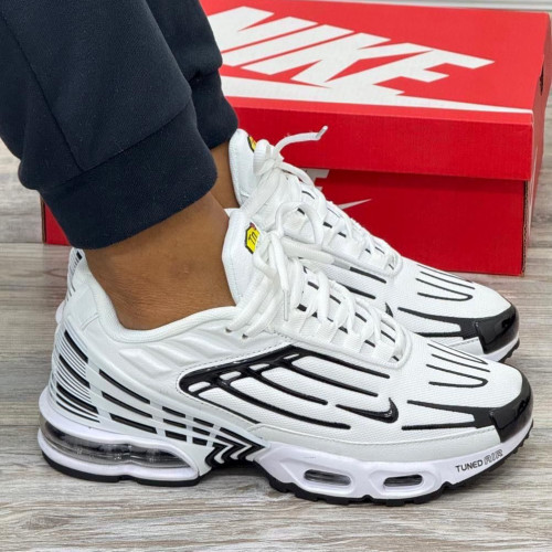 NIKE AIR MAX PLUS BLANCA NEGRA