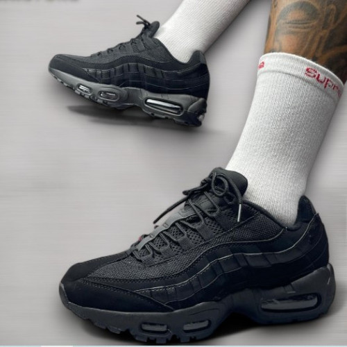 NIKE 7 CAMARAS TODA NEGRA