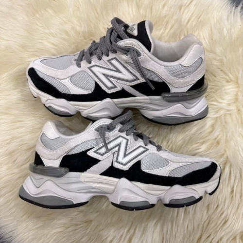 NEW BALANCE GRIS NEGRA DAMA