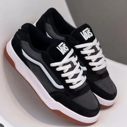VANS TABLA NEGRA BLANCA HOMBRE