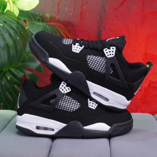 RETRO 4 NEGRA BLANCA HOMBRE