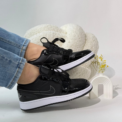 NIKE RETRO 1 CHAROL NEGRA BLANCA DAMA