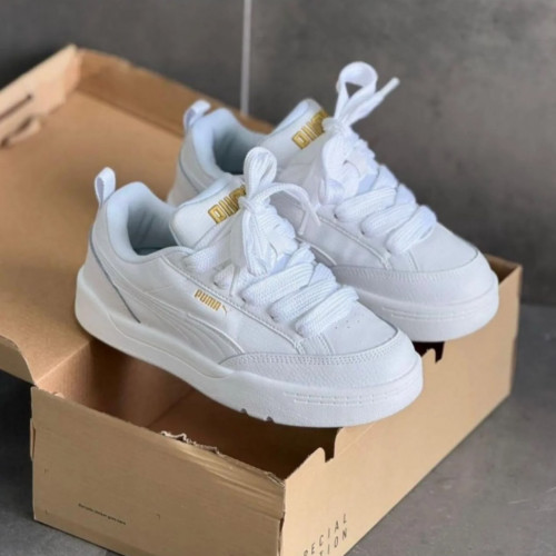 PUMA PARK BLANCA DORADA DAMA