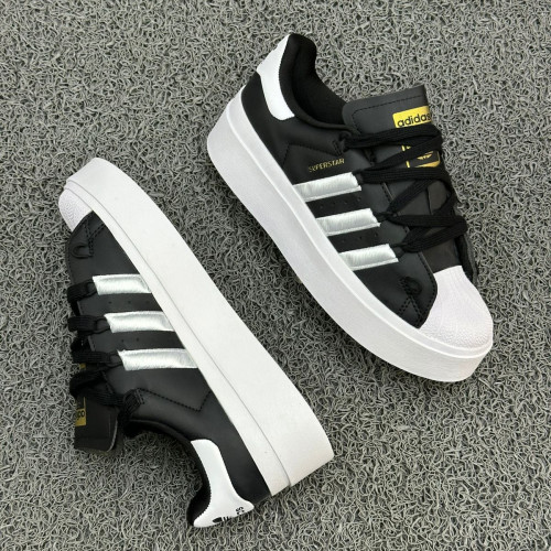 ADIDAS SPER STAR NEGRA BLANCA DAMA