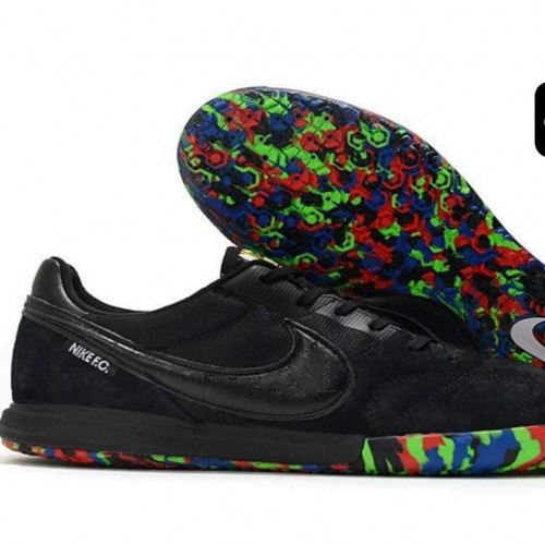 NIKE SUPREME SB NEGRA MULTICOLOR FUTSAL