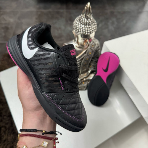 NIKE LUNAR GATO NEGRO FUCCSIA FUTSAL DAMA