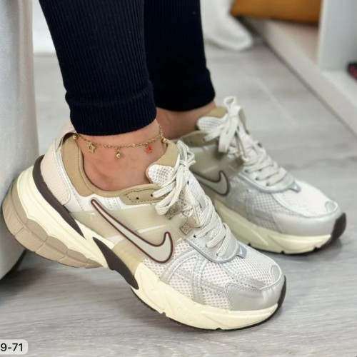 NIKE VOMERA ABANA CAFE DAMA