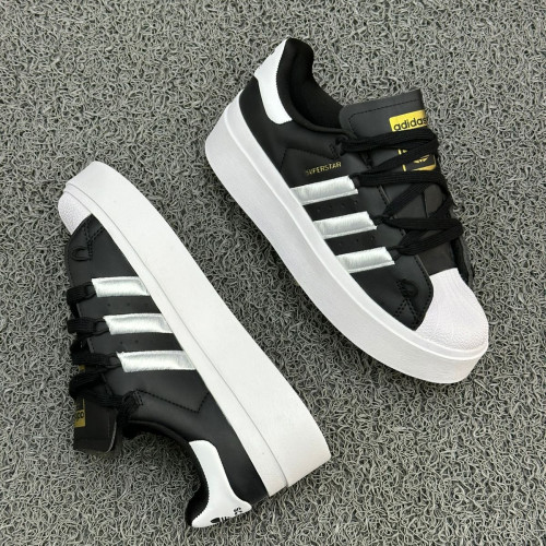 ADIDAS SPER STAR NEGRA BLANCA DAMA