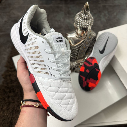 NIKE LUNAR GATO BLANCO NEGRO NARAJA FUTSAL HOMBTRE